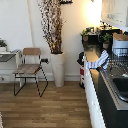Box Tree Court Lejlighed